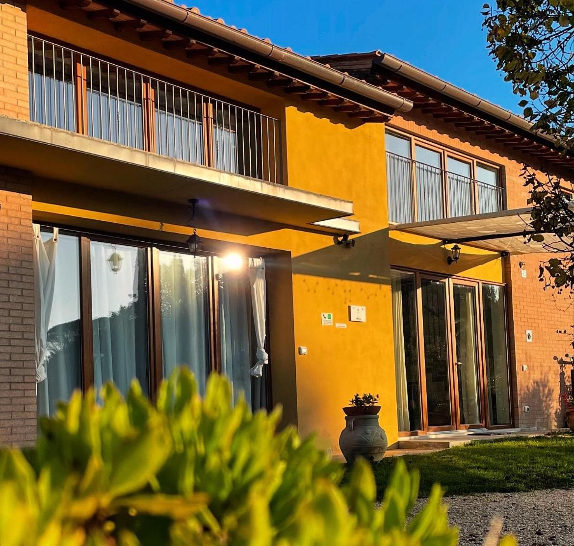Agriturismo La Corte Del Sole Siena Buitenkant foto